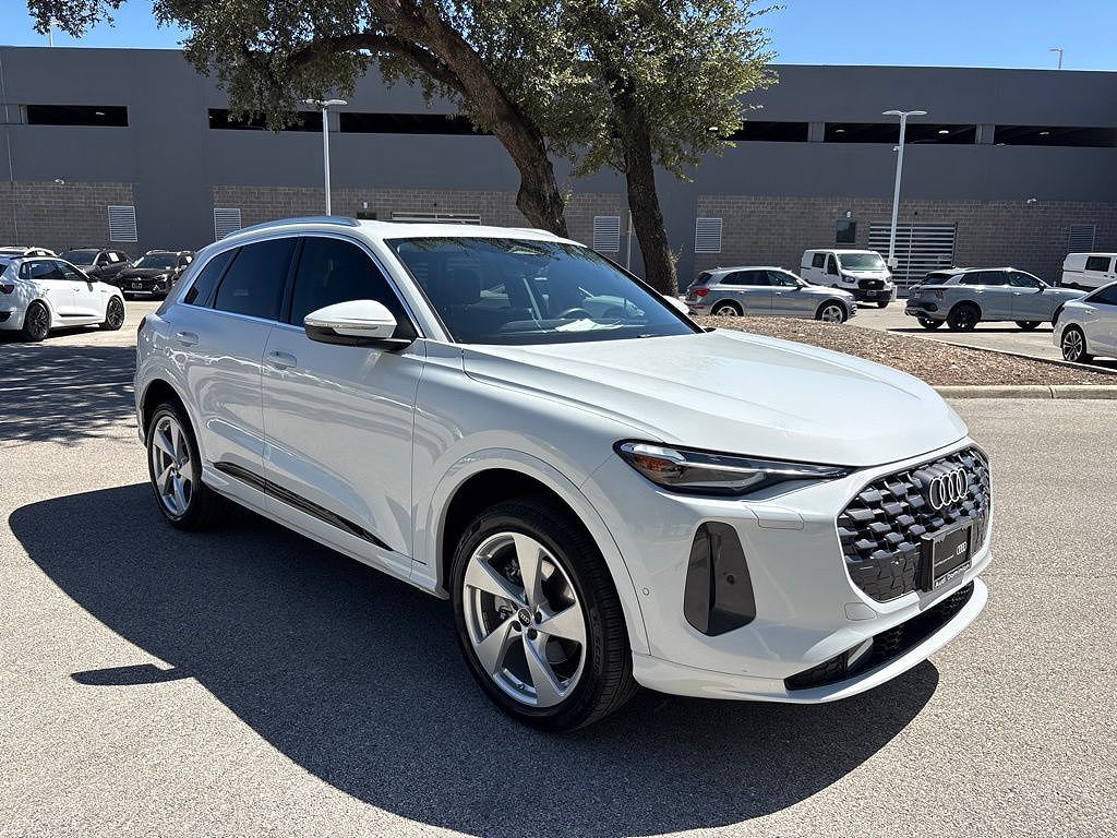 2025 Audi Q5 Premium Plus