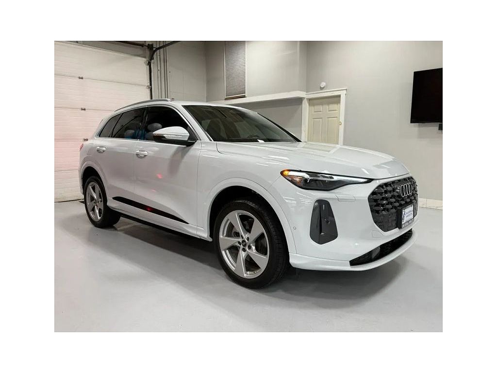 2025 Audi Q5 Premium Plus
