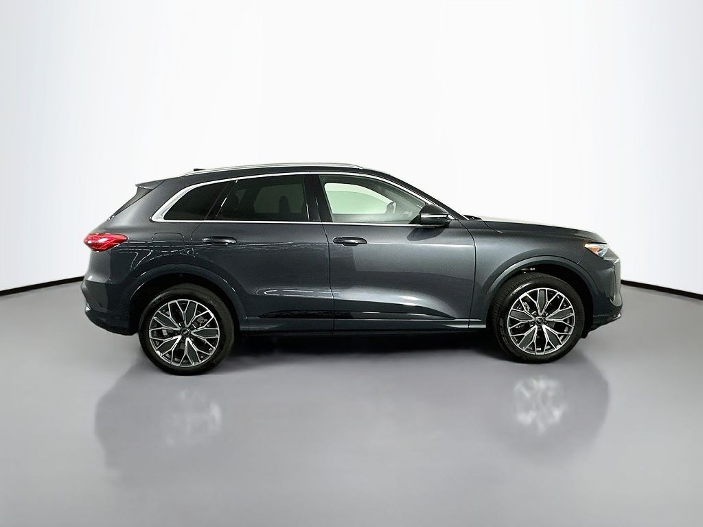 2025 Audi Q5 Premium Plus