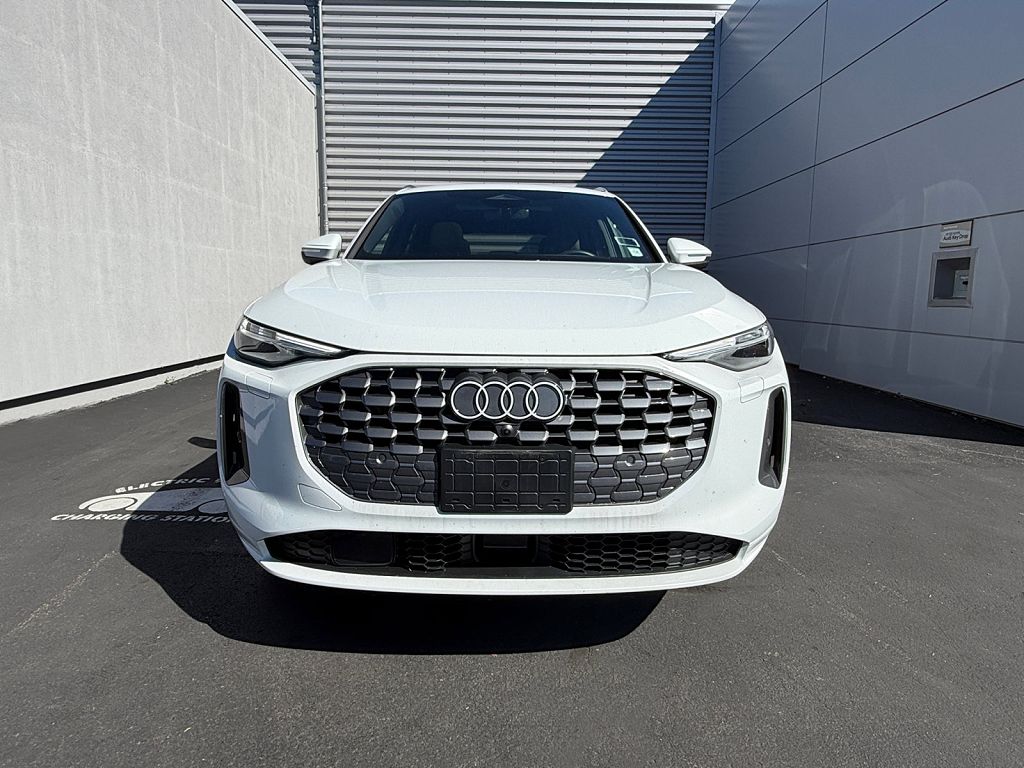 2025 Audi Q5 Premium Plus