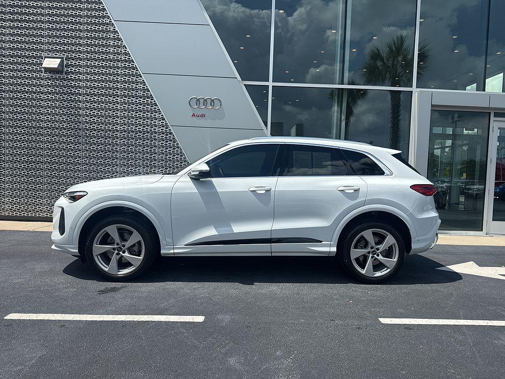 2025 Audi Q5 Premium Plus