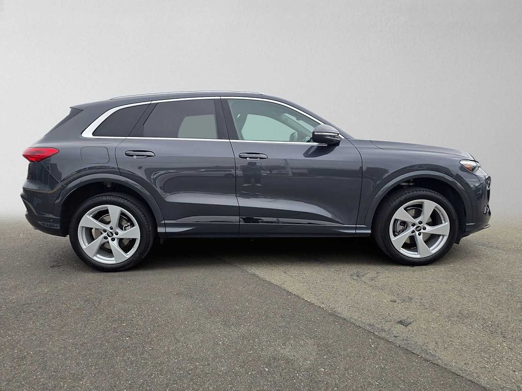 2025 Audi Q5 Premium Plus