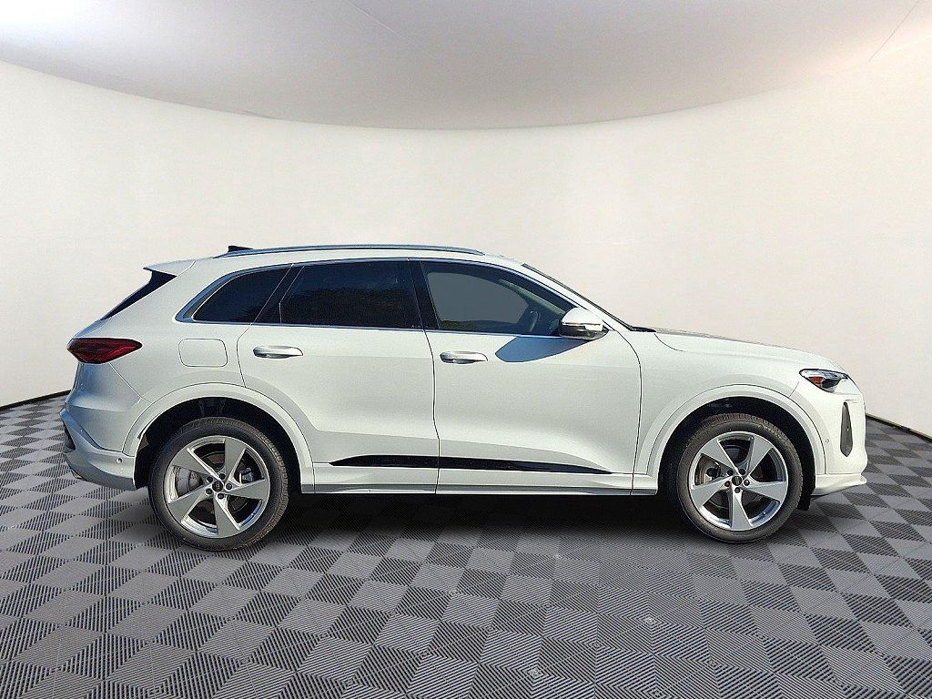 2025 Audi Q5 Premium Plus