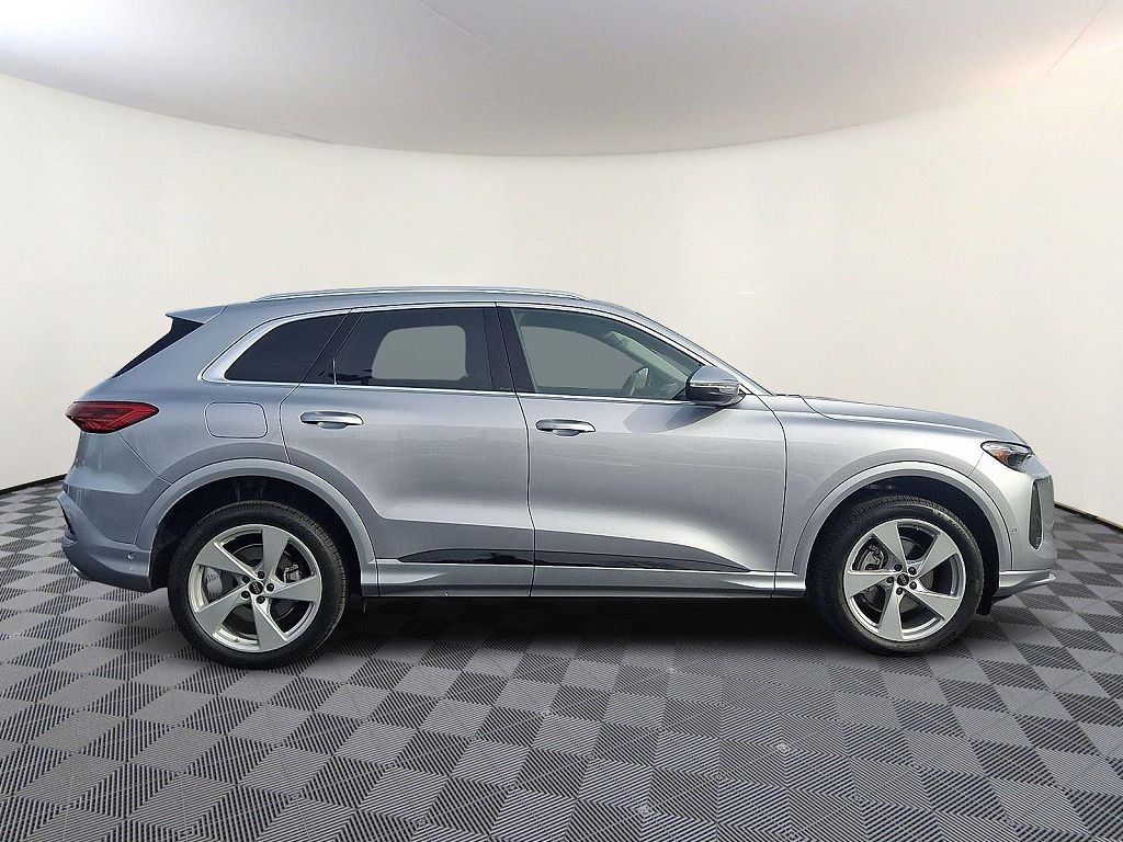 2025 Audi Q5 Premium Plus