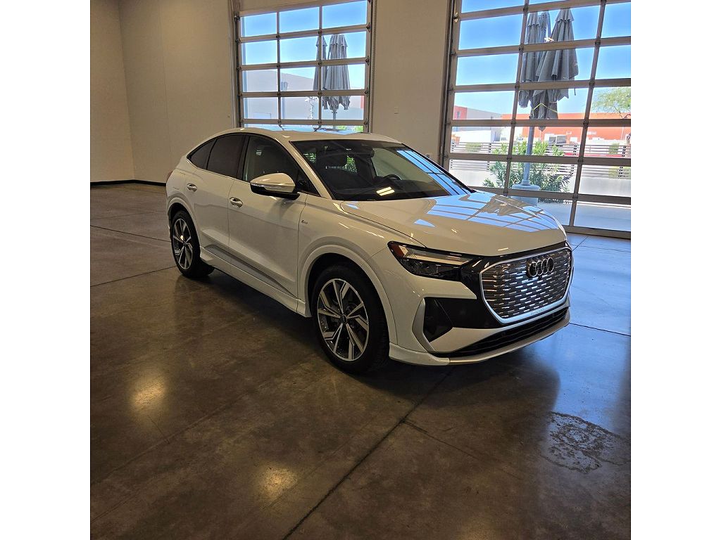 2025 Audi Q4 e-tron Premium