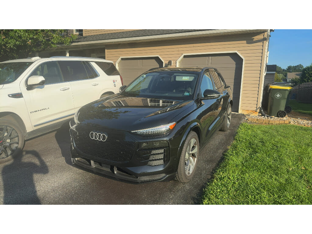 2025 Audi Q6 e-tron Prestige