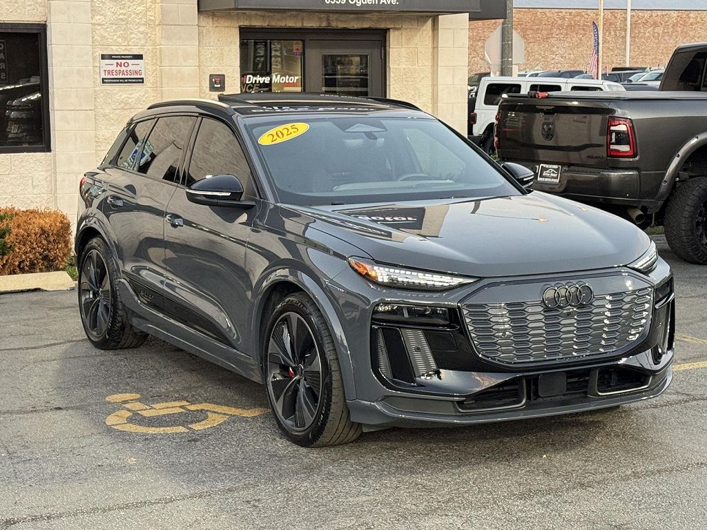 2025 Audi SQ6 e-tron Prestige