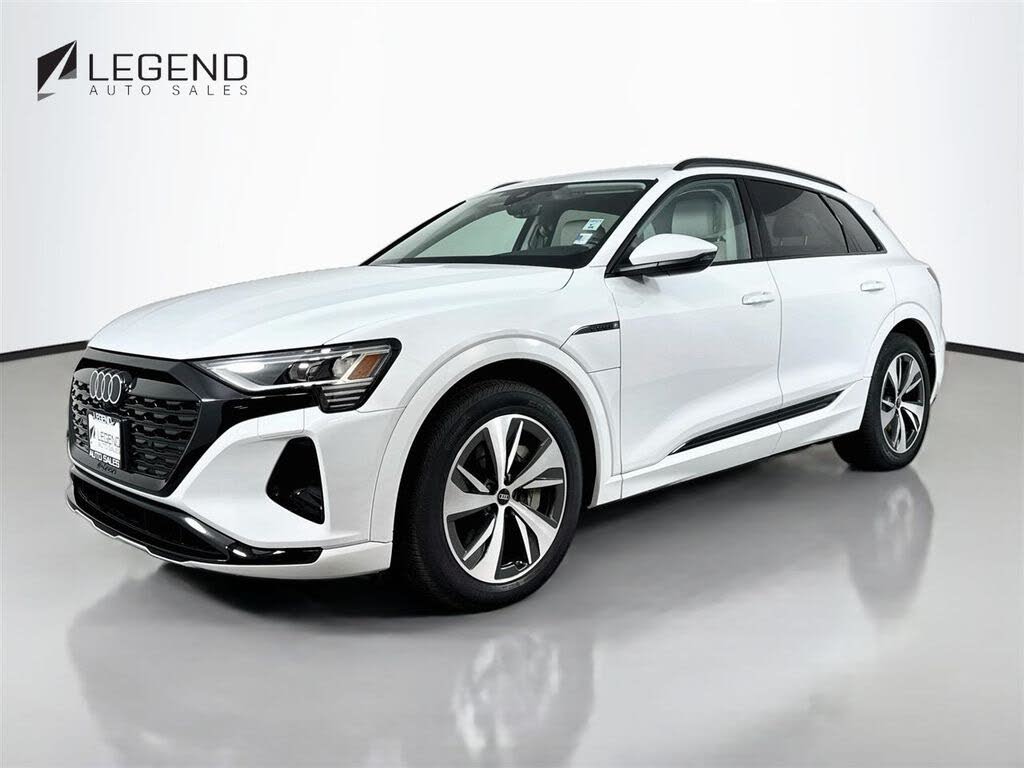2024 Audi Q8 e-tron Premium