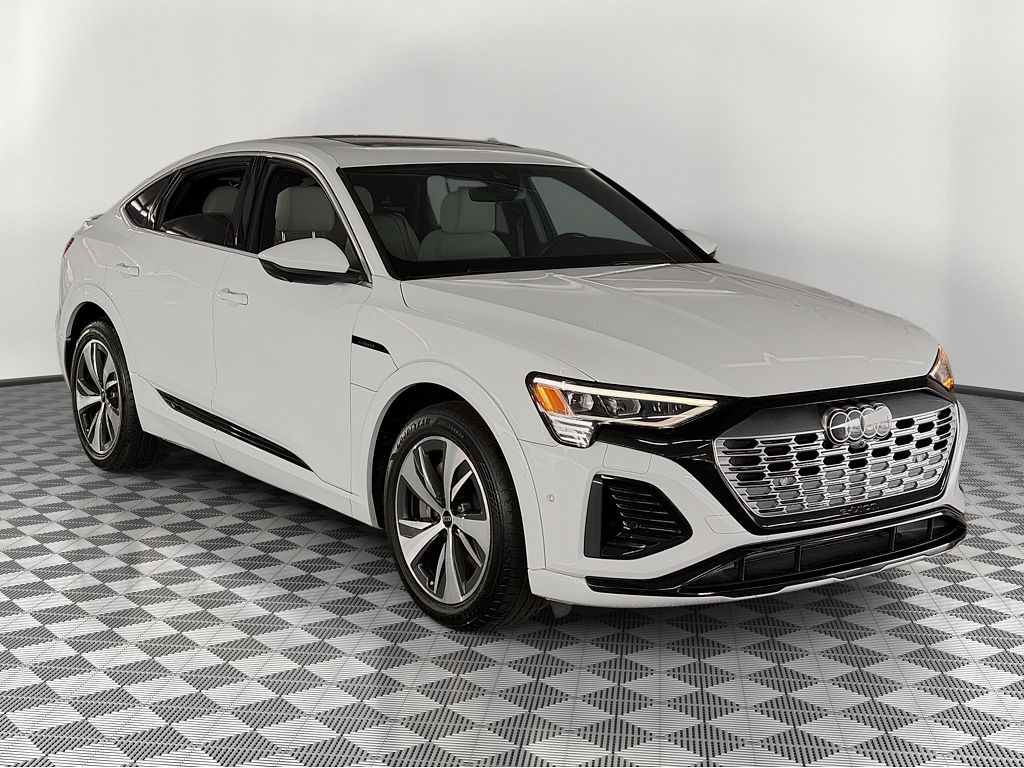 2024 Audi Q8 e-tron Premium