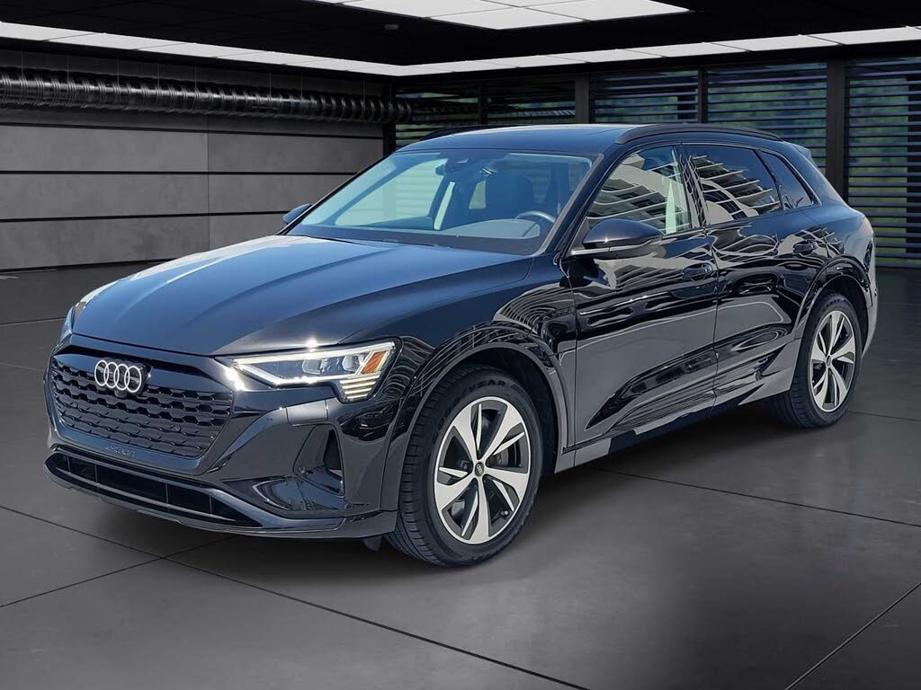 2024 Audi Q8 e-tron Premium