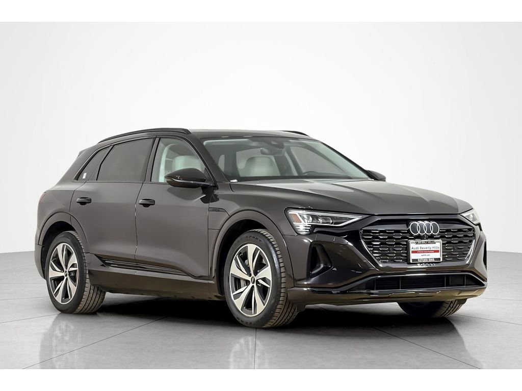 2024 Audi Q8 e-tron Premium