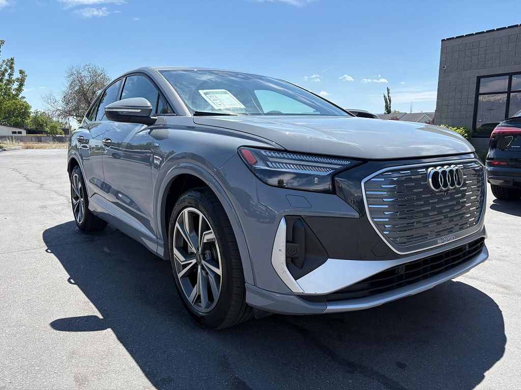 2025 Audi Q4 e-tron Prestige