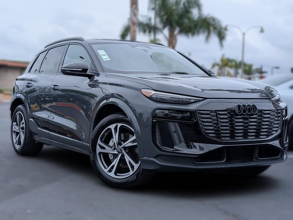 2027 Audi Q6 e-tron Premium Plus