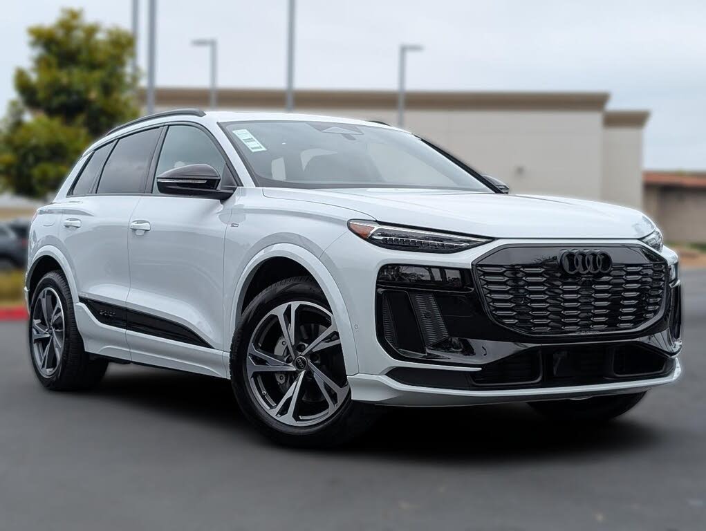 2027 Audi Q6 e-tron Premium Plus