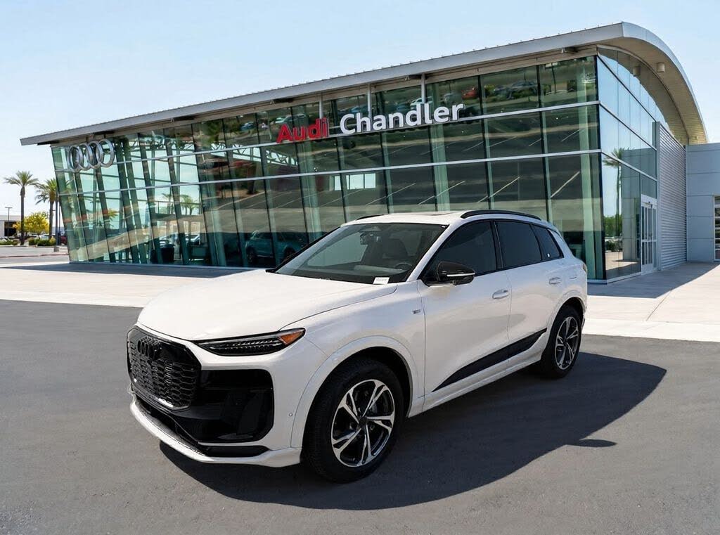 2027 Audi Q6 e-tron Premium Plus