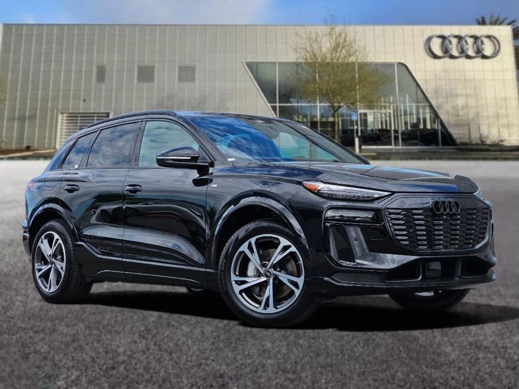 2027 Audi Q6 e-tron Premium Plus