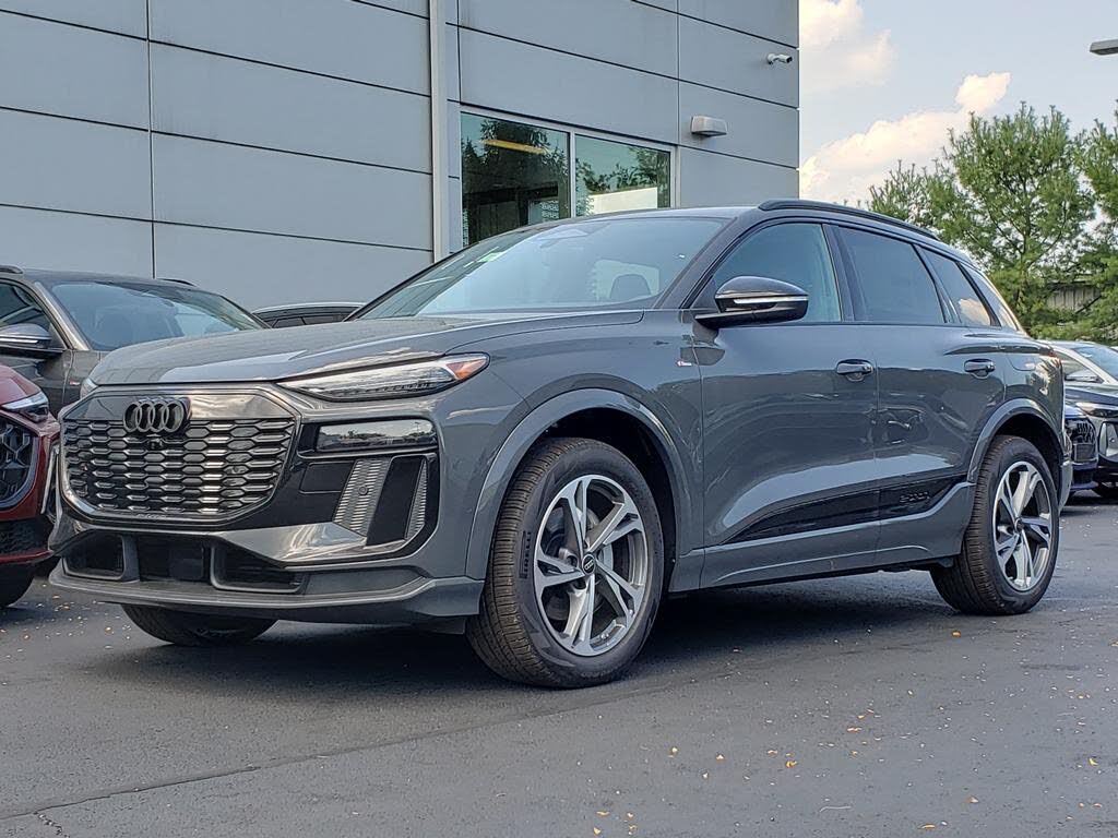 2027 Audi Q6 e-tron Premium Plus