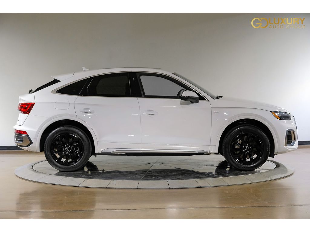 2023 Audi Q5 Sportback  45 S line Premium Plus Package/Navigation Package/Trailer Hitch