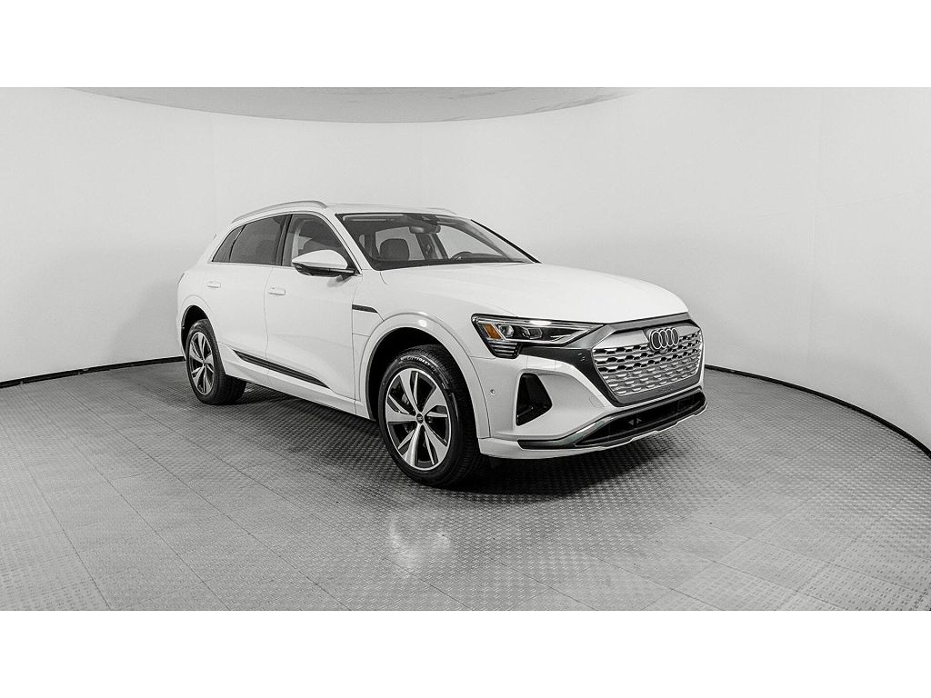 2024 Audi Q8 e-tron Premium Plus