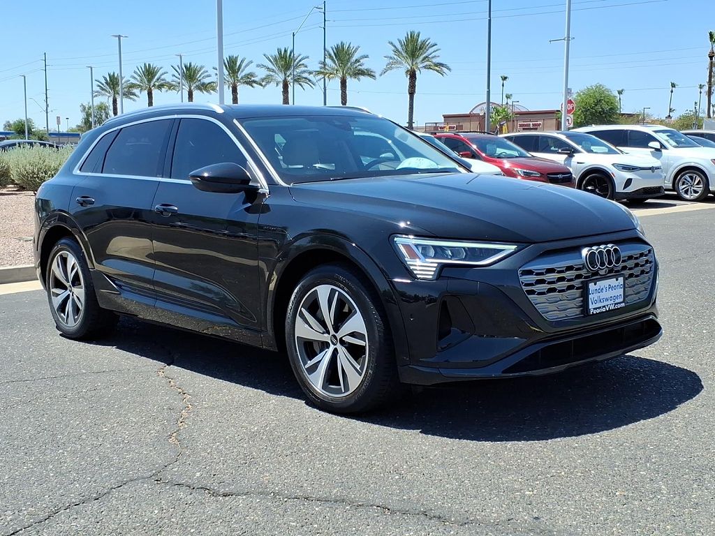 2024 Audi Q8 e-tron Premium Plus