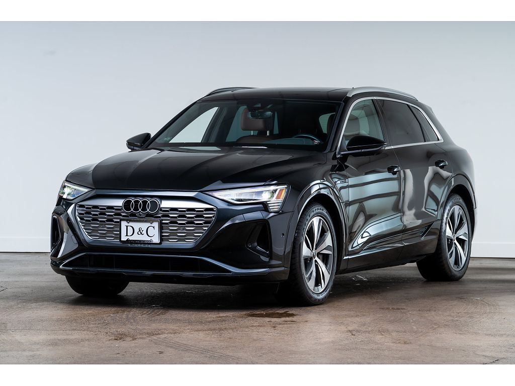 2024 Audi Q8 e-tron Premium Plus