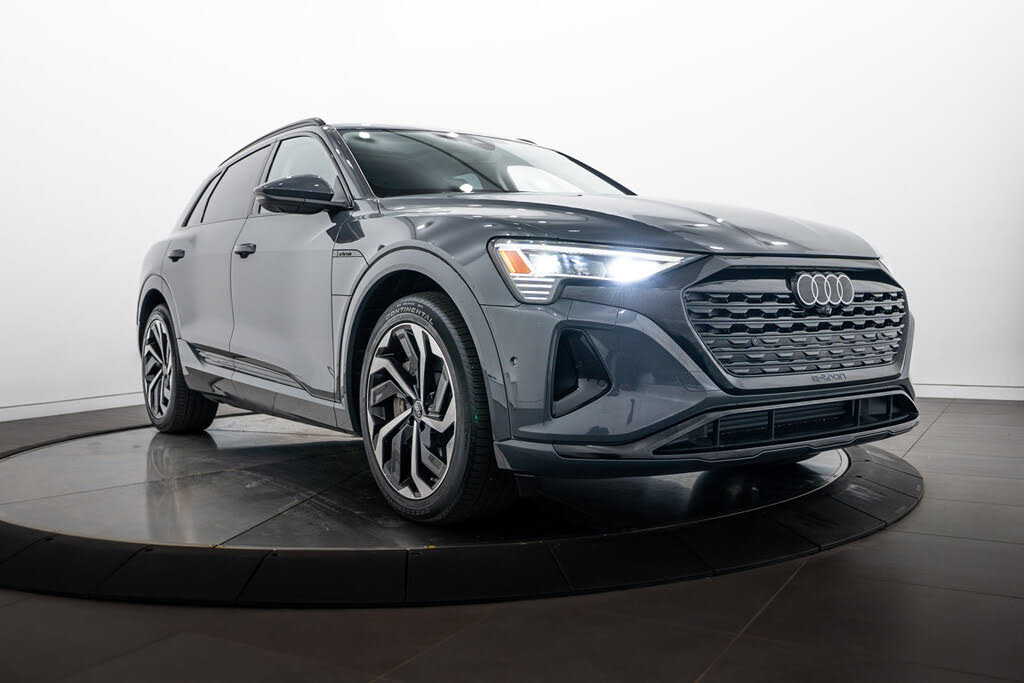 2024 Audi Q8 e-tron Premium Plus