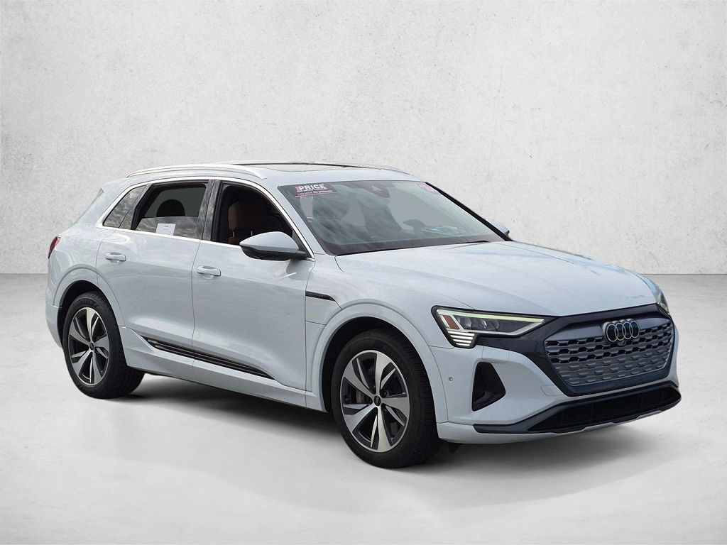2024 Audi Q8 e-tron Premium Plus