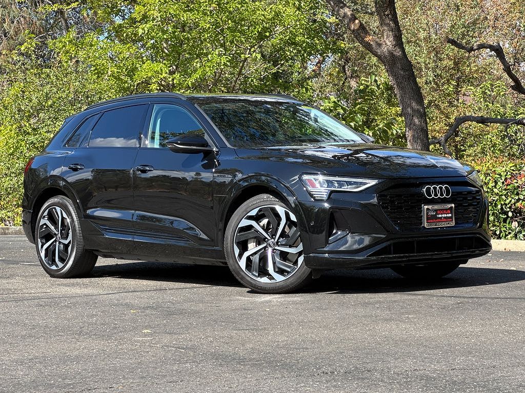2024 Audi Q8 e-tron Premium Plus