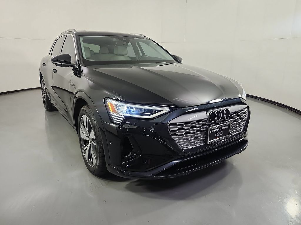 2024 Audi Q8 e-tron Premium Plus