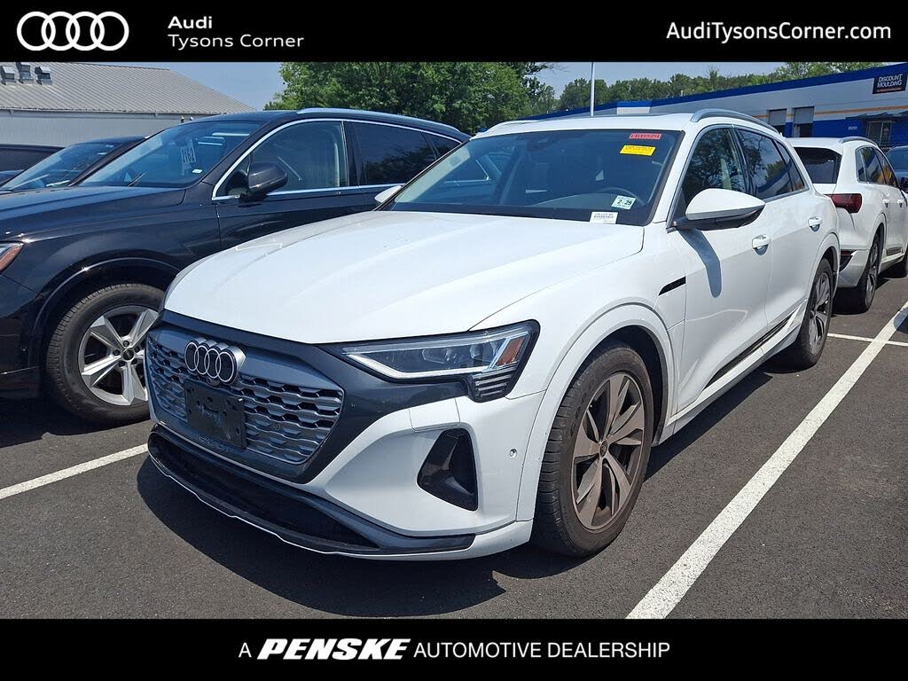 2024 Audi Q8 e-tron Premium Plus
