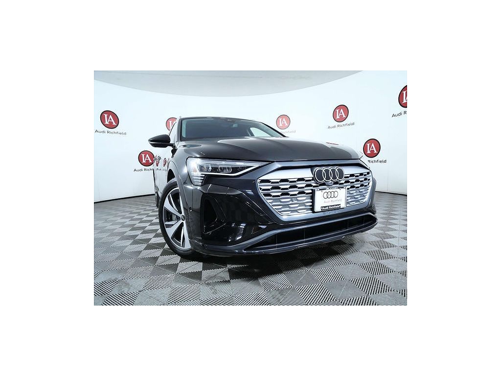 2024 Audi Q8 e-tron Premium Plus