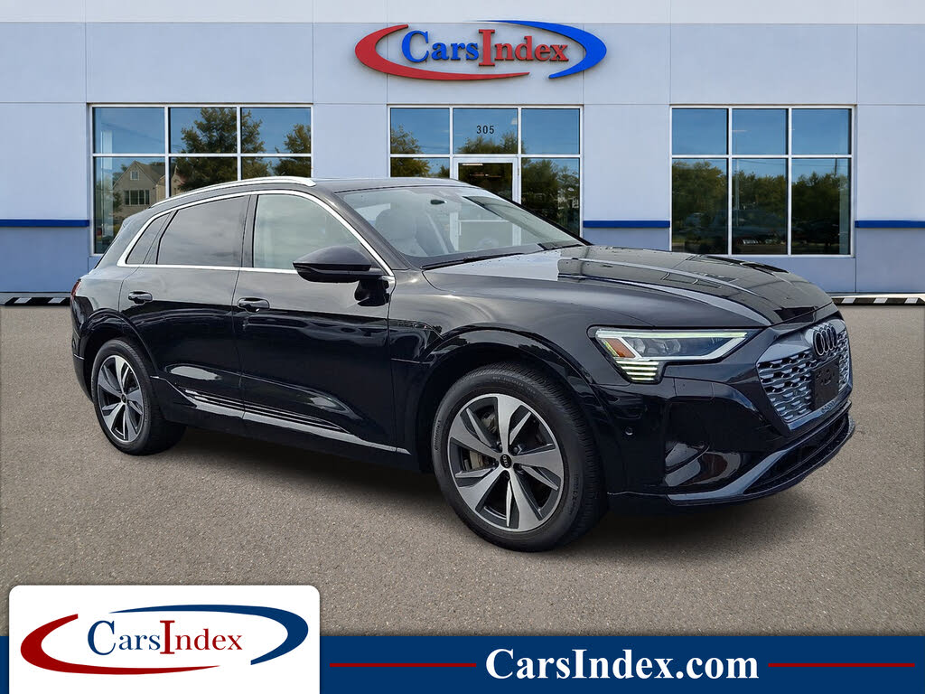 2024 Audi Q8 e-tron Premium Plus