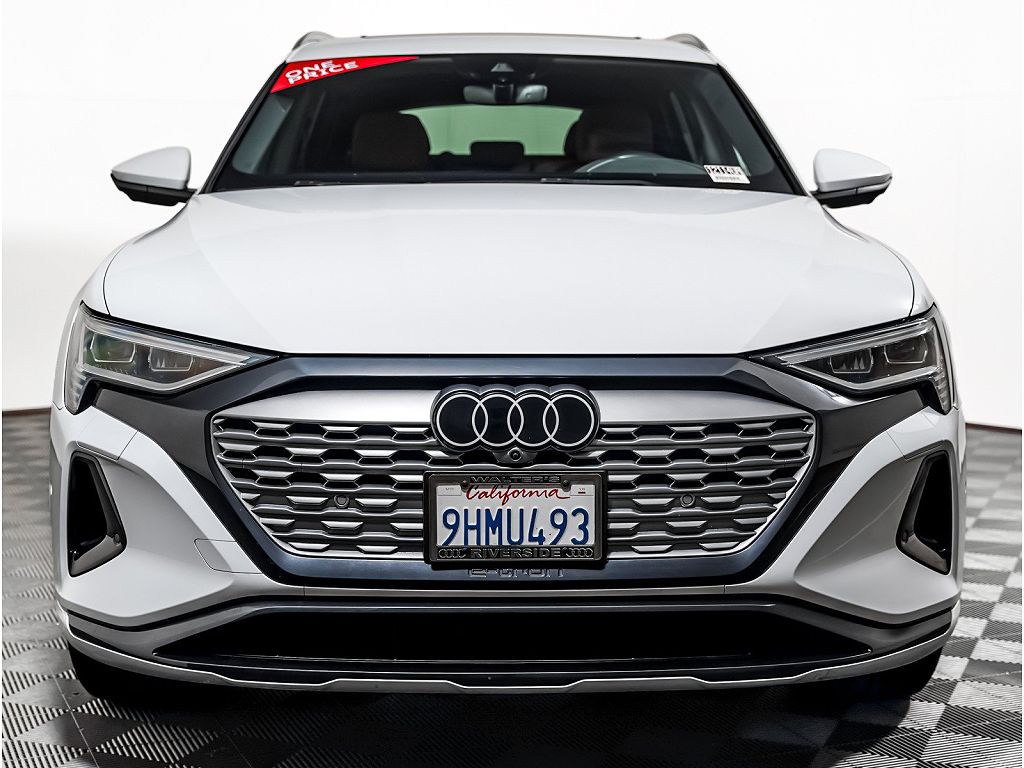 2024 Audi Q8 e-tron Premium Plus
