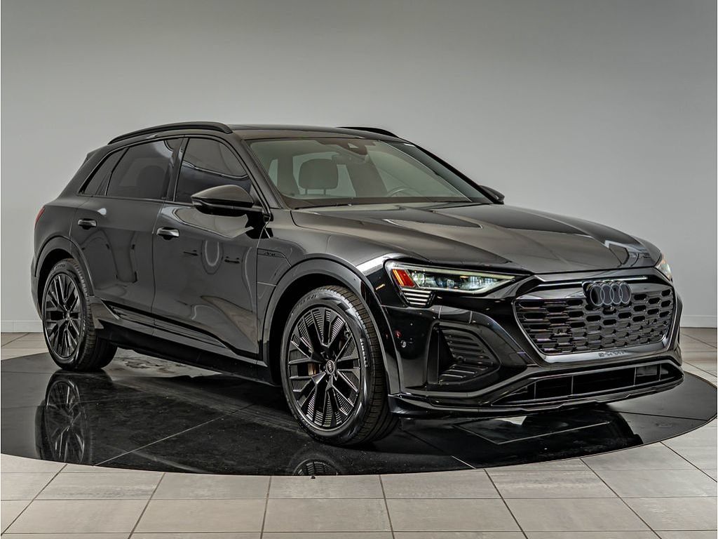 2024 Audi Q8 e-tron Prestige