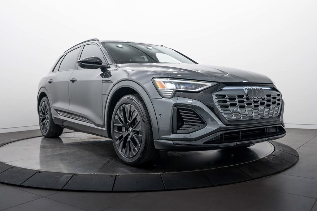 2024 Audi Q8 e-tron Prestige