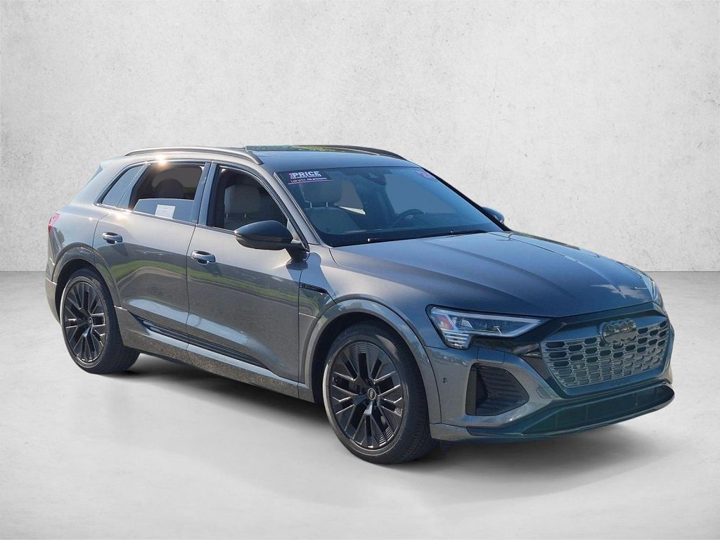 2024 Audi Q8 e-tron Prestige