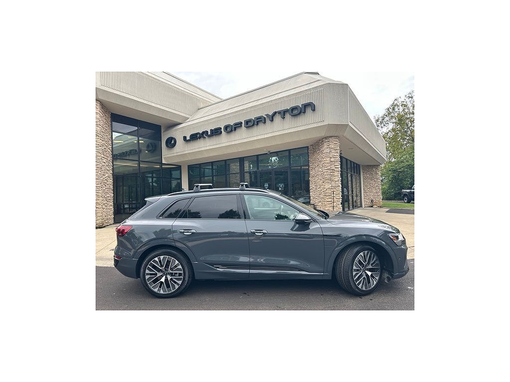 2024 Audi Q8 e-tron Prestige