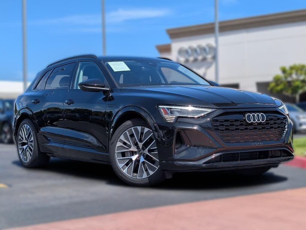 2024 Audi Q8 e-tron Prestige