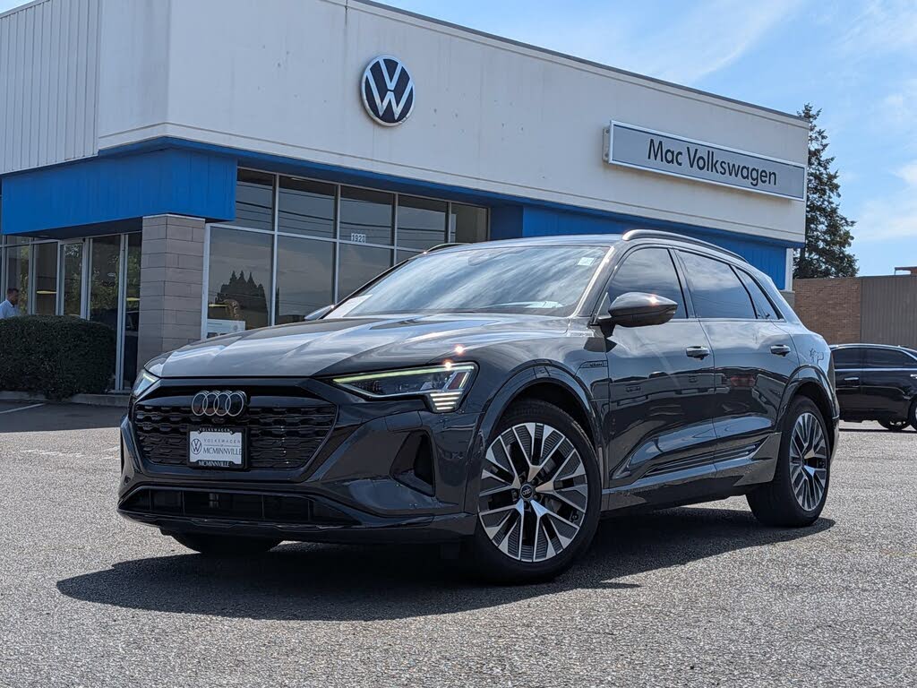 2024 Audi Q8 e-tron Prestige