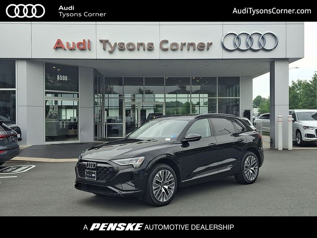 2024 Audi Q8 e-tron Prestige