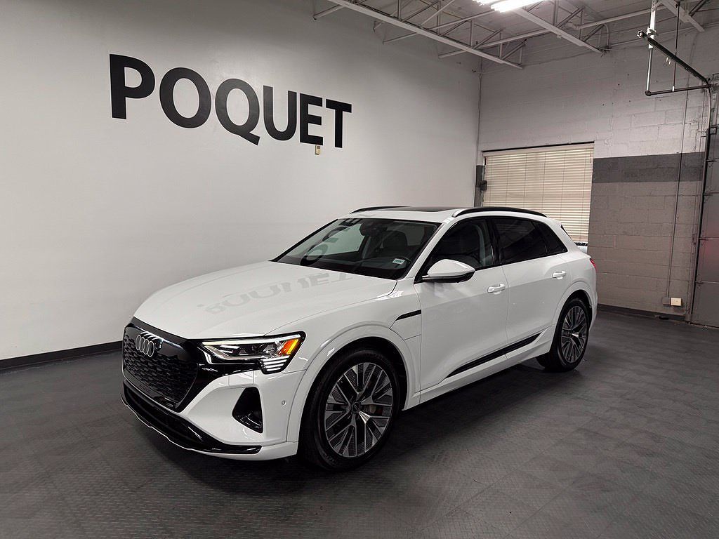 2024 Audi Q8 e-tron Prestige