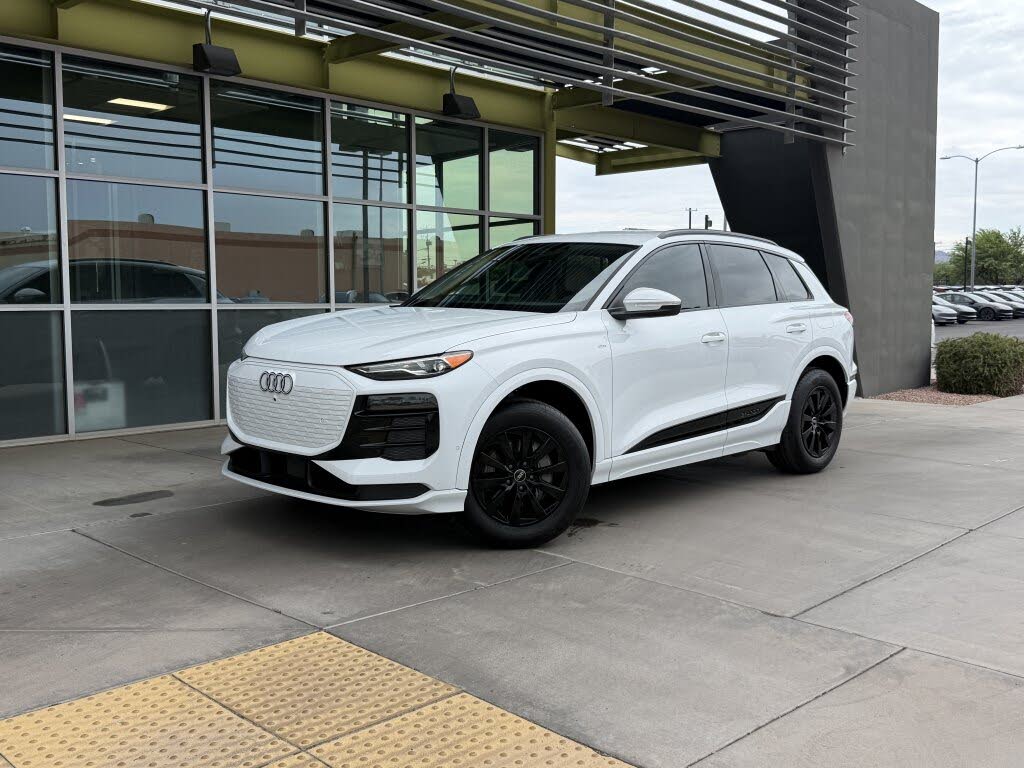2025 Audi Q6 e-tron Premium