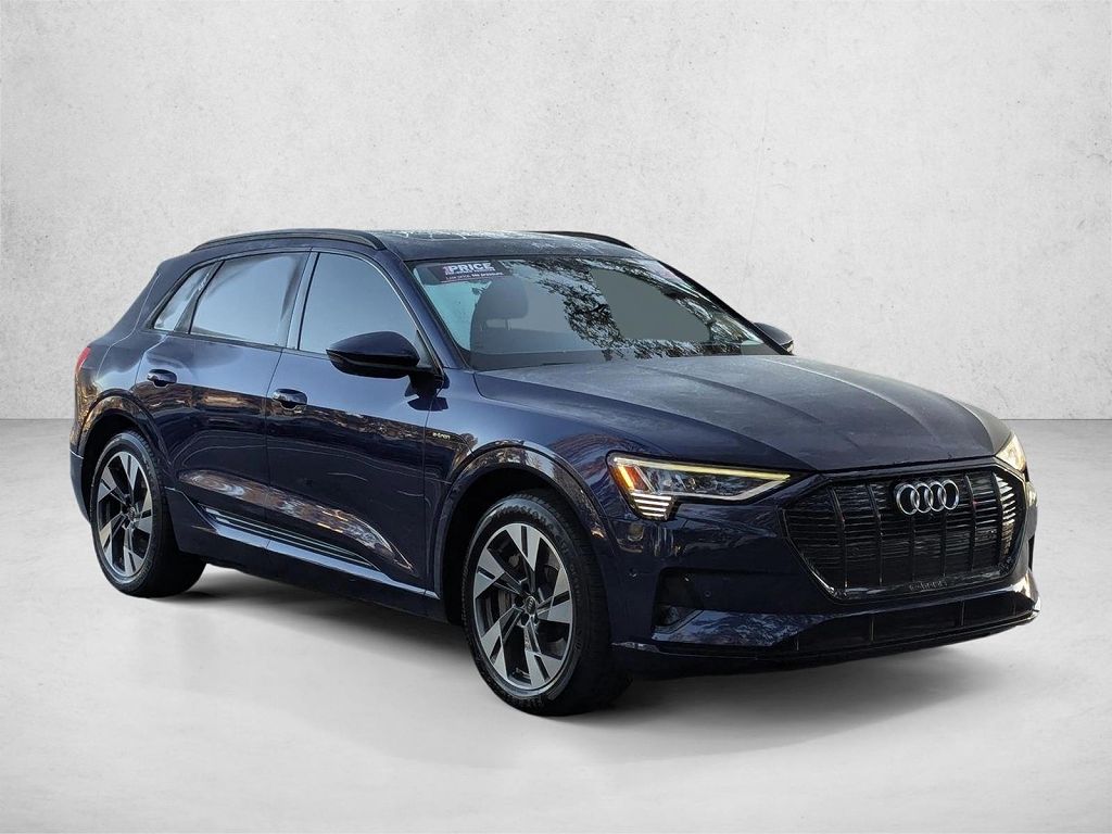 2022 Audi e-tron Premium