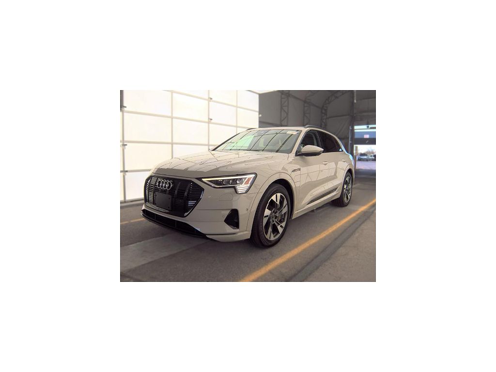 2021 Audi e-tron Premium
