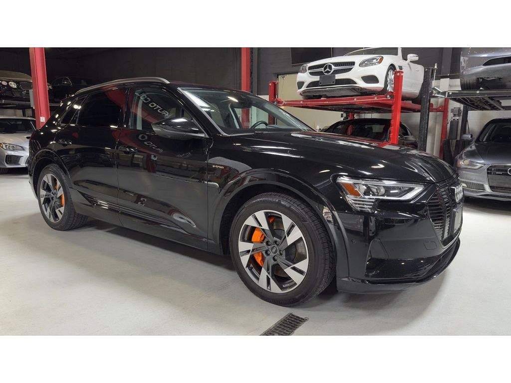2021 Audi e-tron Premium