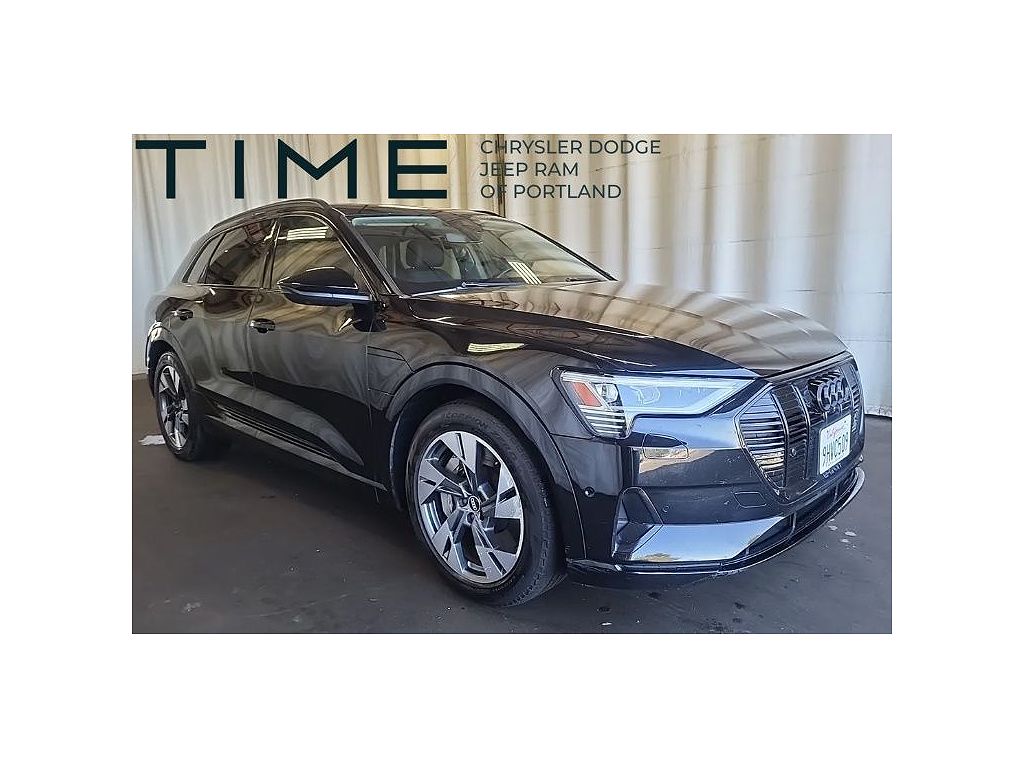 2021 Audi e-tron Premium
