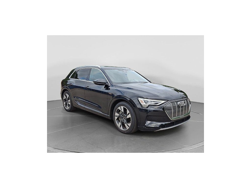 2023 Audi e-tron Premium