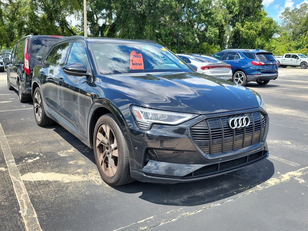 2022 Audi e-tron Premium