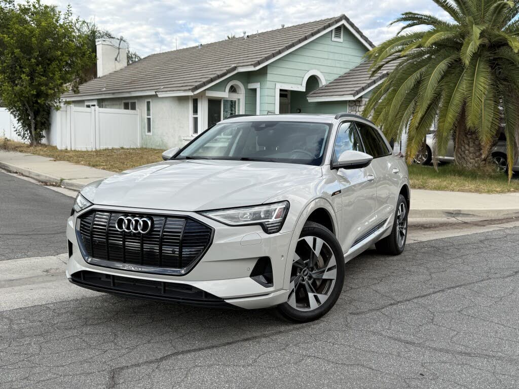 2021 Audi e-tron Premium