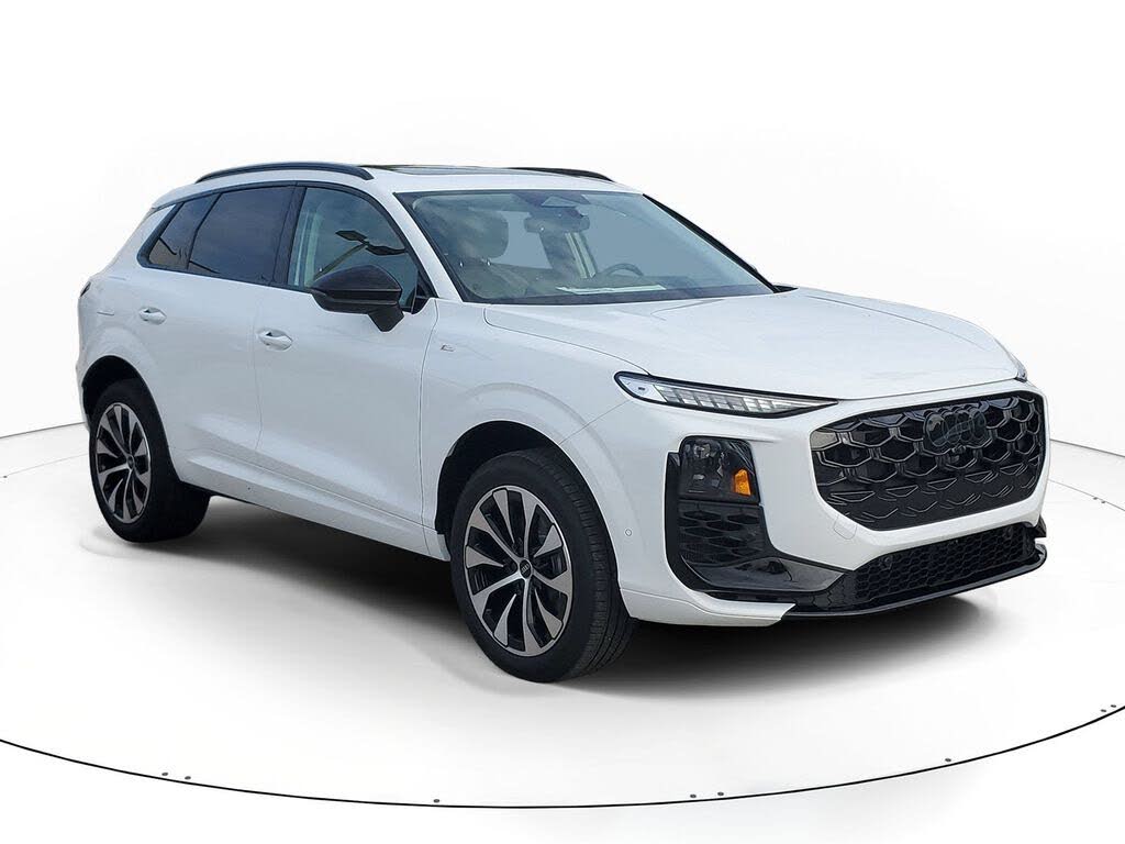 2026 Audi Q3 S line